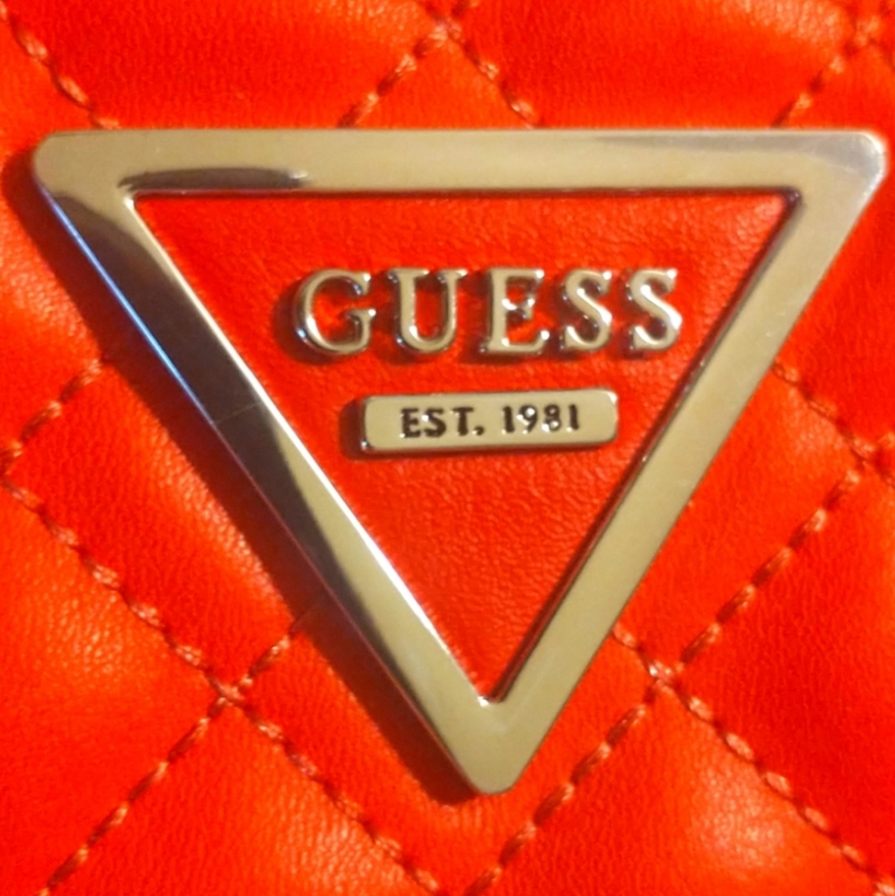 NWT! GUESS Caviar Quilted Large Zip Around Gussetted Belt Bag Bum Bag Coral Neon - Picture 11 of 17